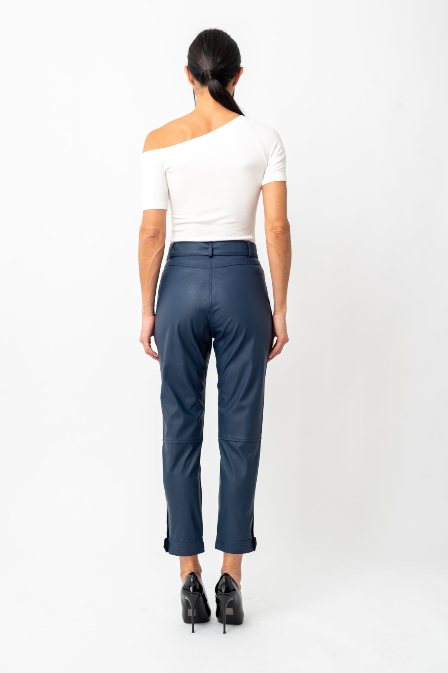 Slouchy Vegan Cropped Pant